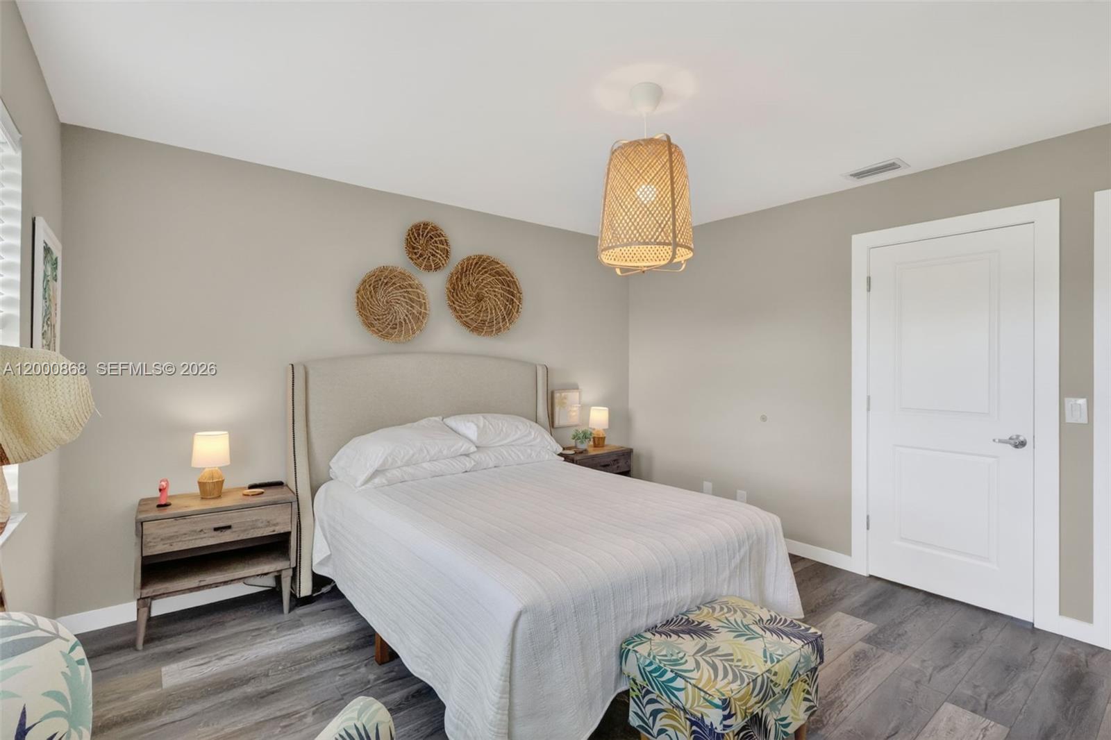 ISLAND VILLAGE PHASE II - Residential Lease