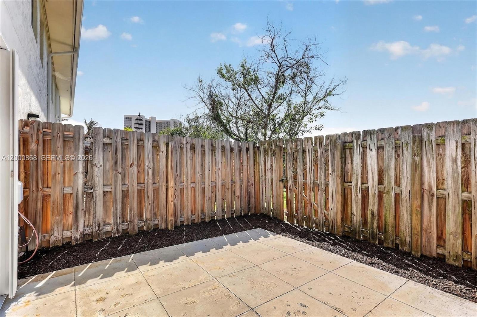 ISLAND VILLAGE PHASE II - Residential Lease