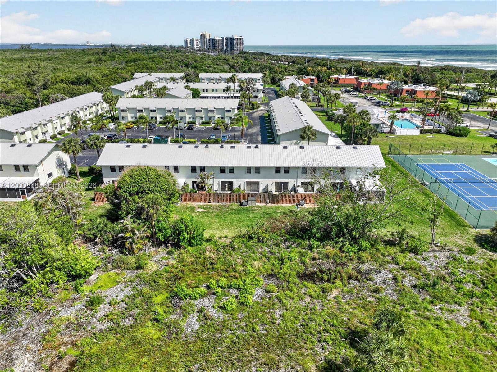 ISLAND VILLAGE PHASE II - Residential Lease