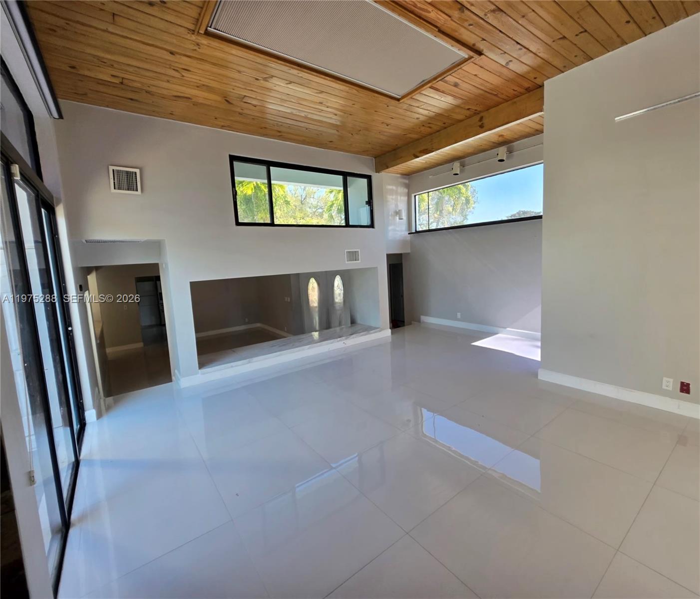 JACARANDA COUNTRY CLUB WE - Residential