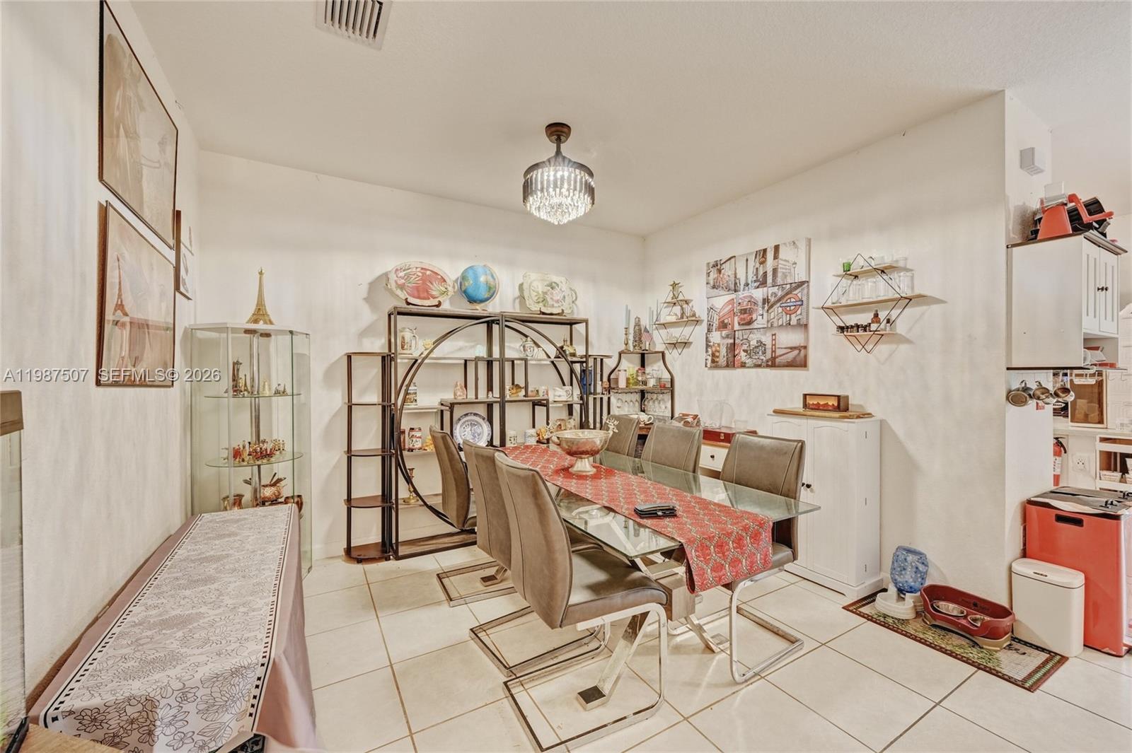 VIA VENTURE NEIGHBORHOOD - Residential