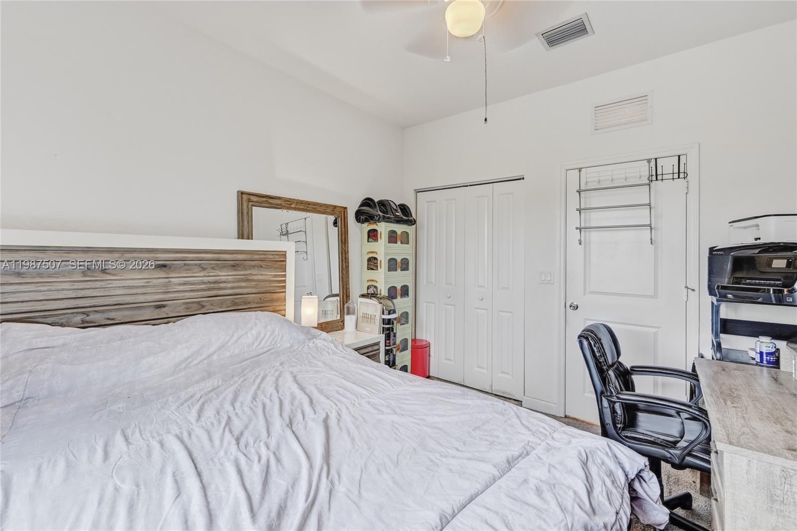 VIA VENTURE NEIGHBORHOOD - Residential