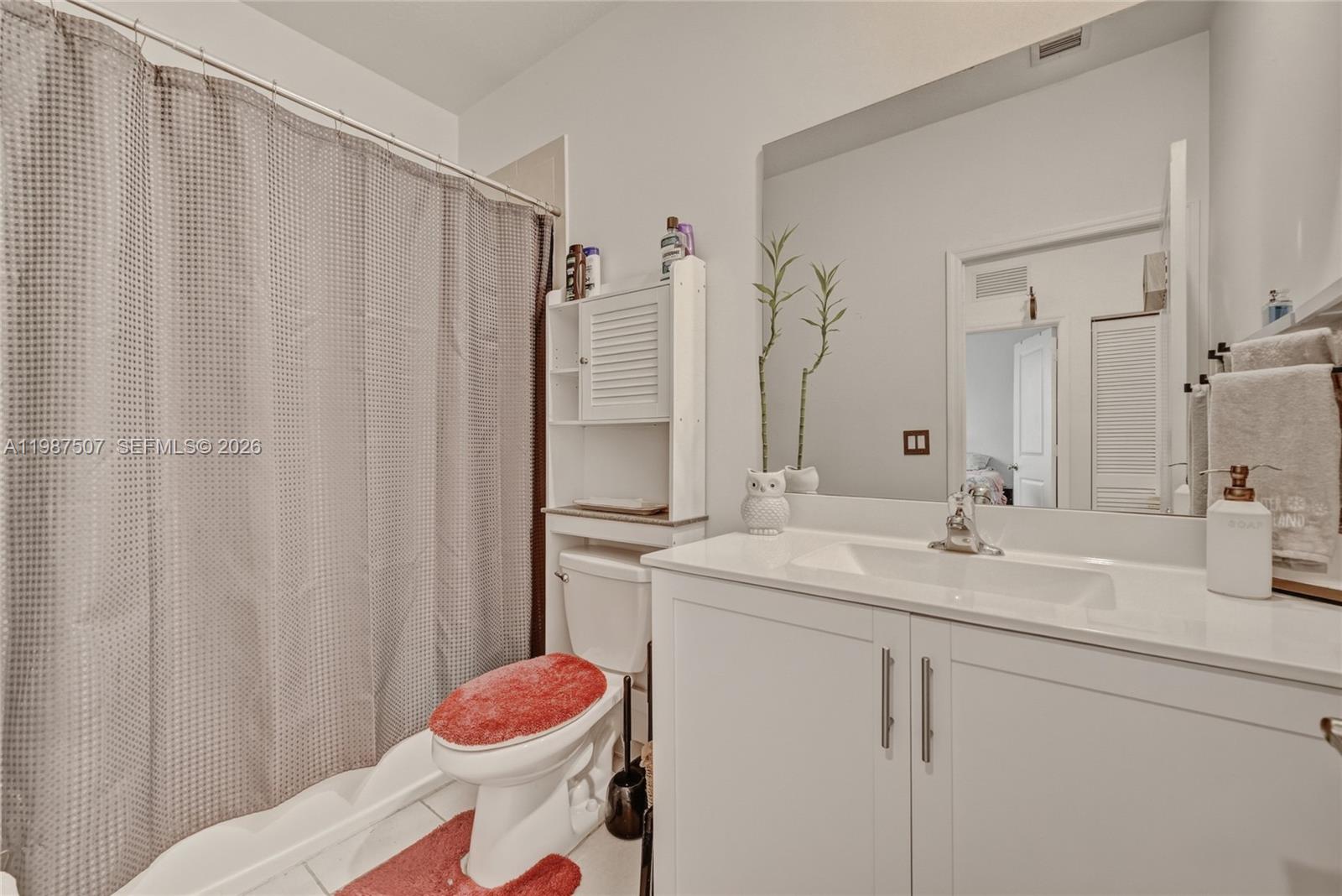 VIA VENTURE NEIGHBORHOOD - Residential