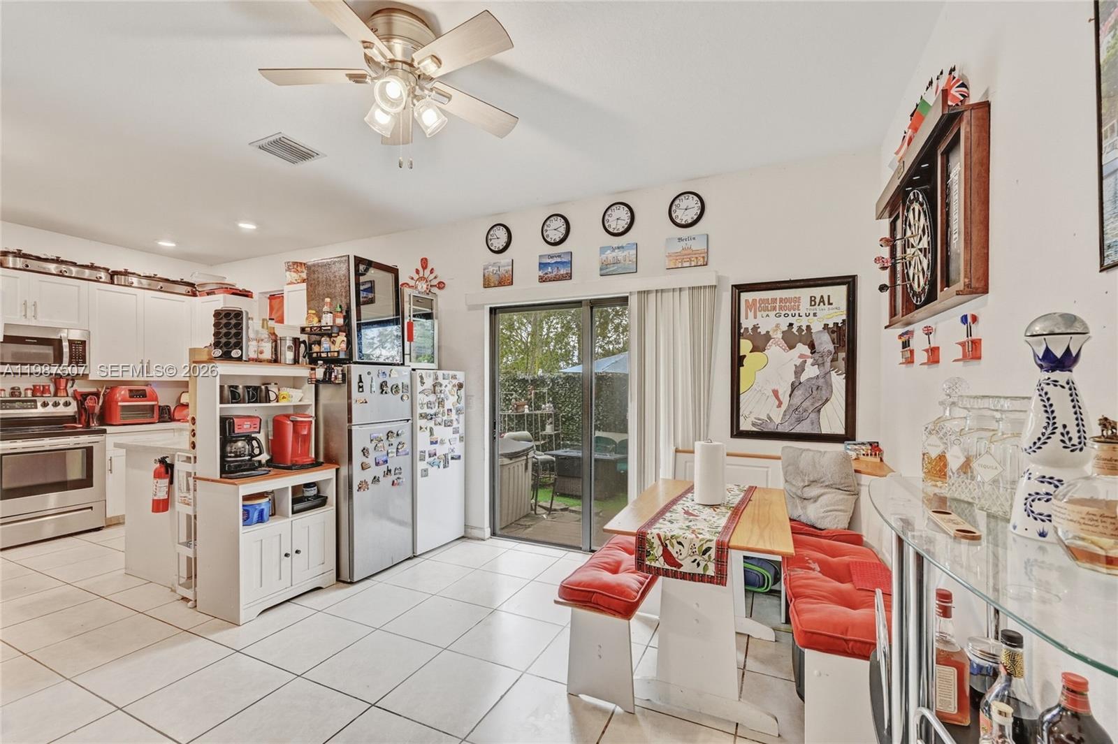 VIA VENTURE NEIGHBORHOOD - Residential