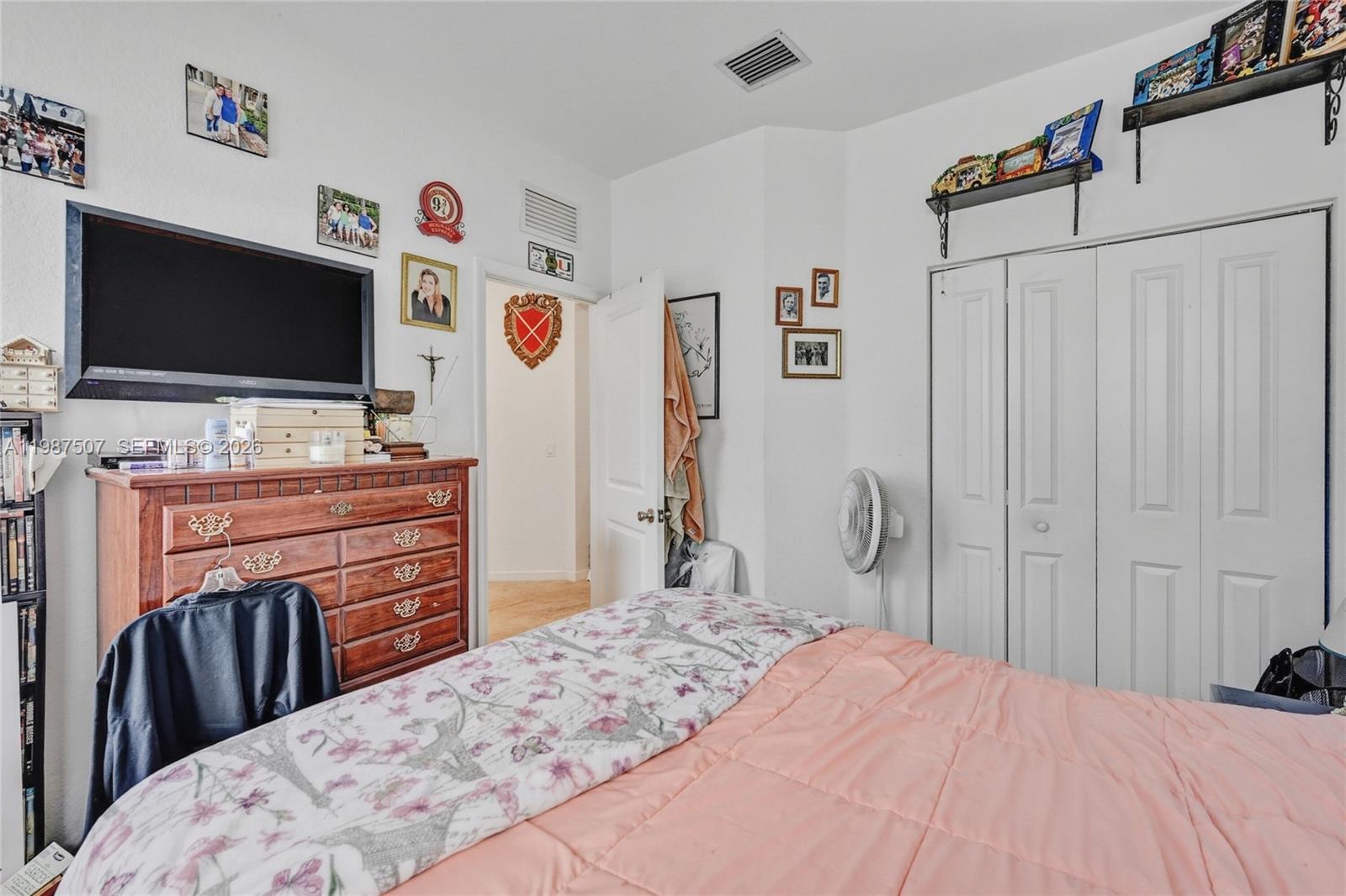 VIA VENTURE NEIGHBORHOOD - Residential