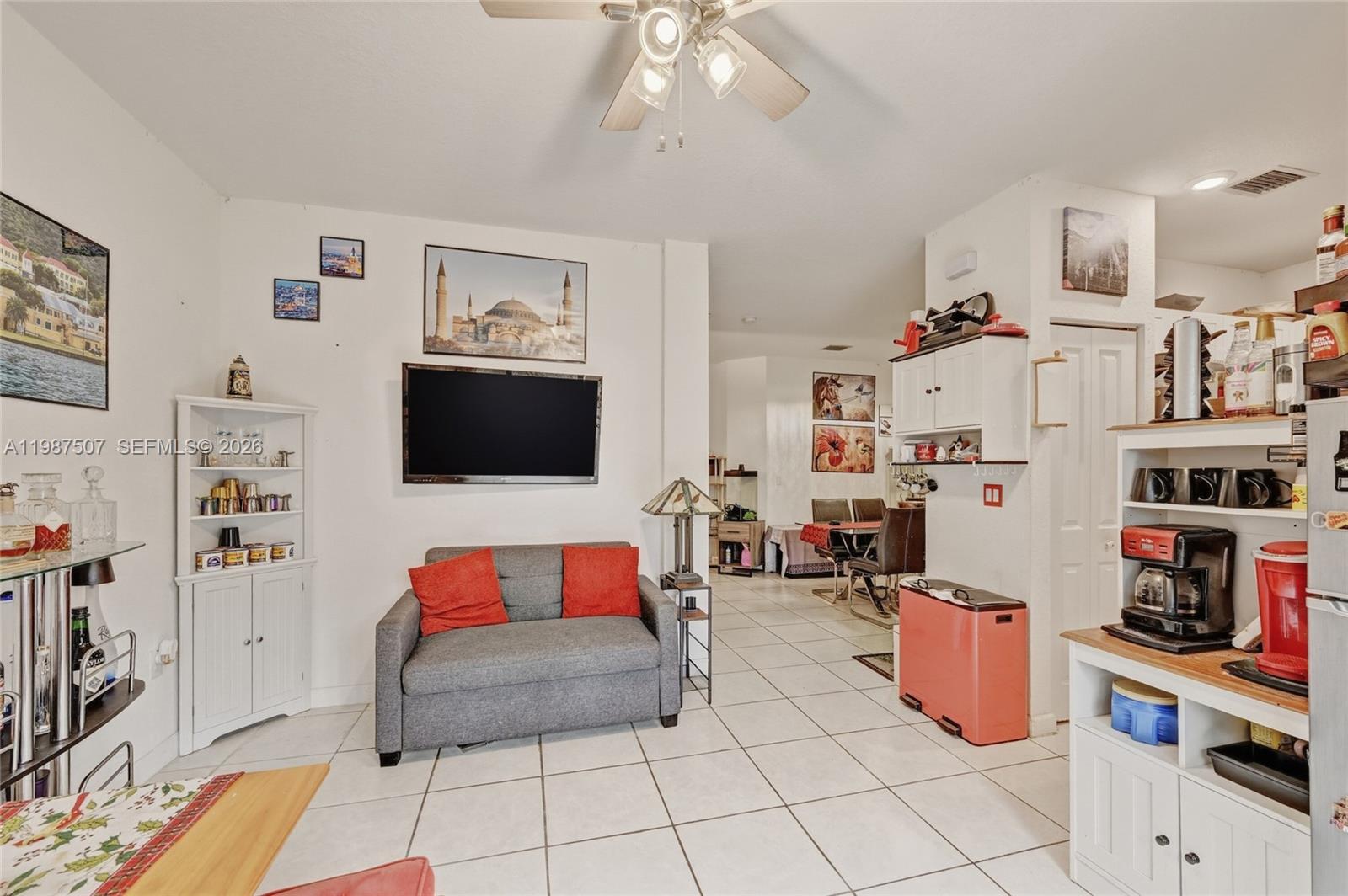 VIA VENTURE NEIGHBORHOOD - Residential