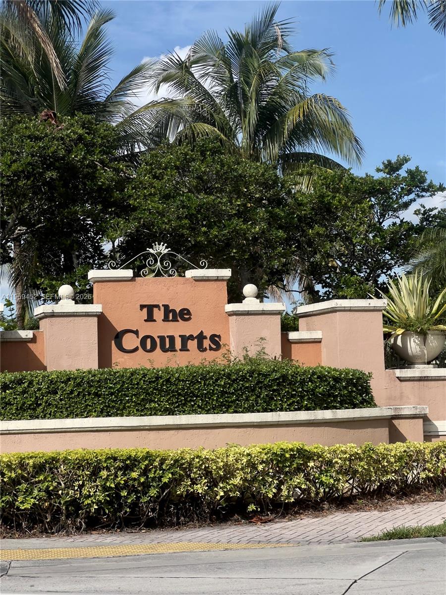 THE COURTS AT DORAL ISLES - Residential Lease
