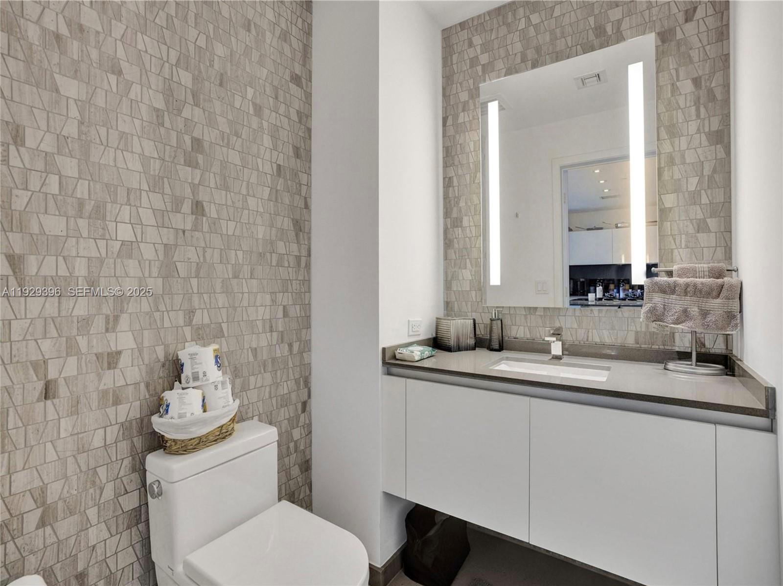 RISE CONDO - Residential Lease