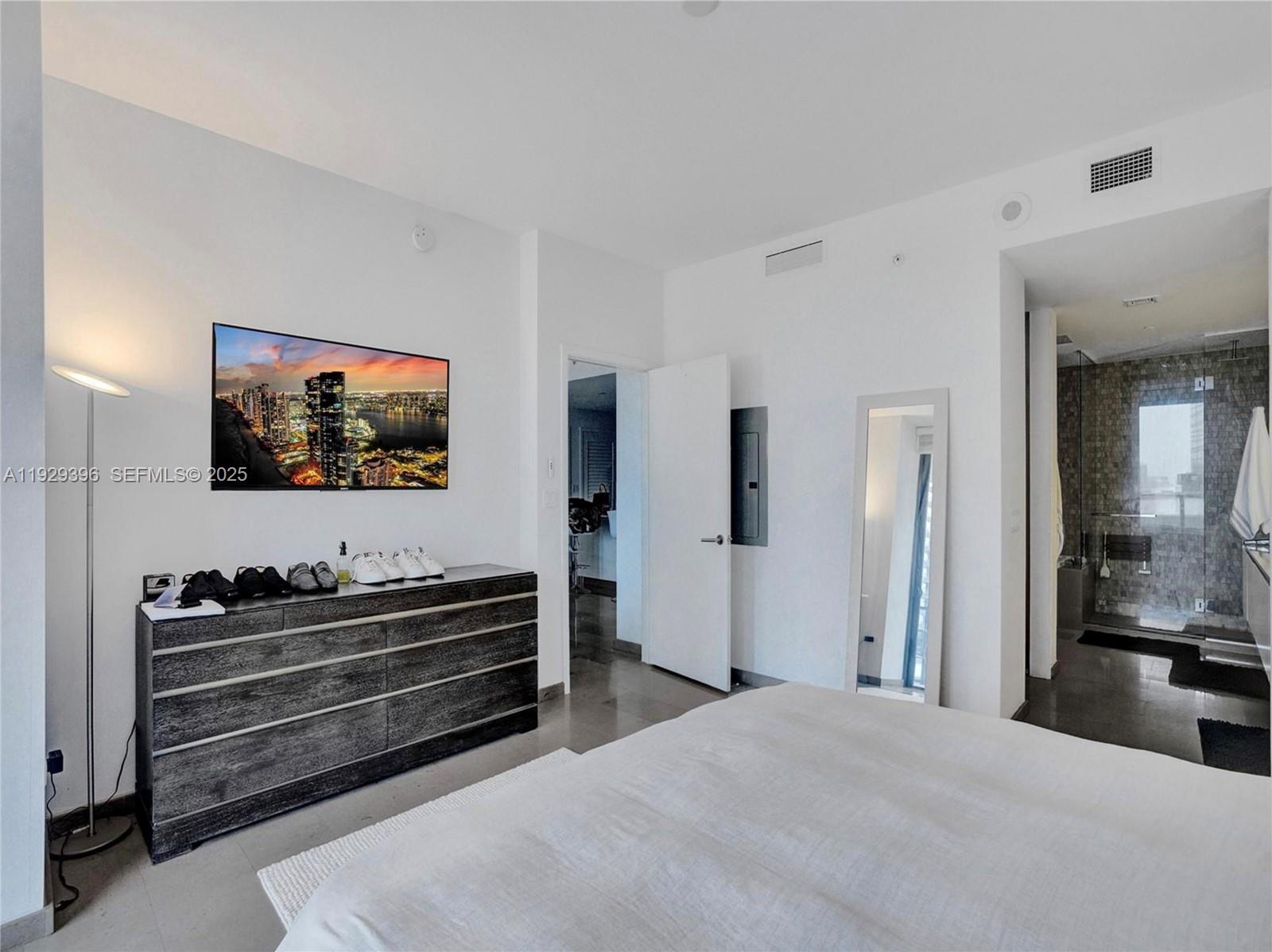 RISE CONDO - Residential Lease