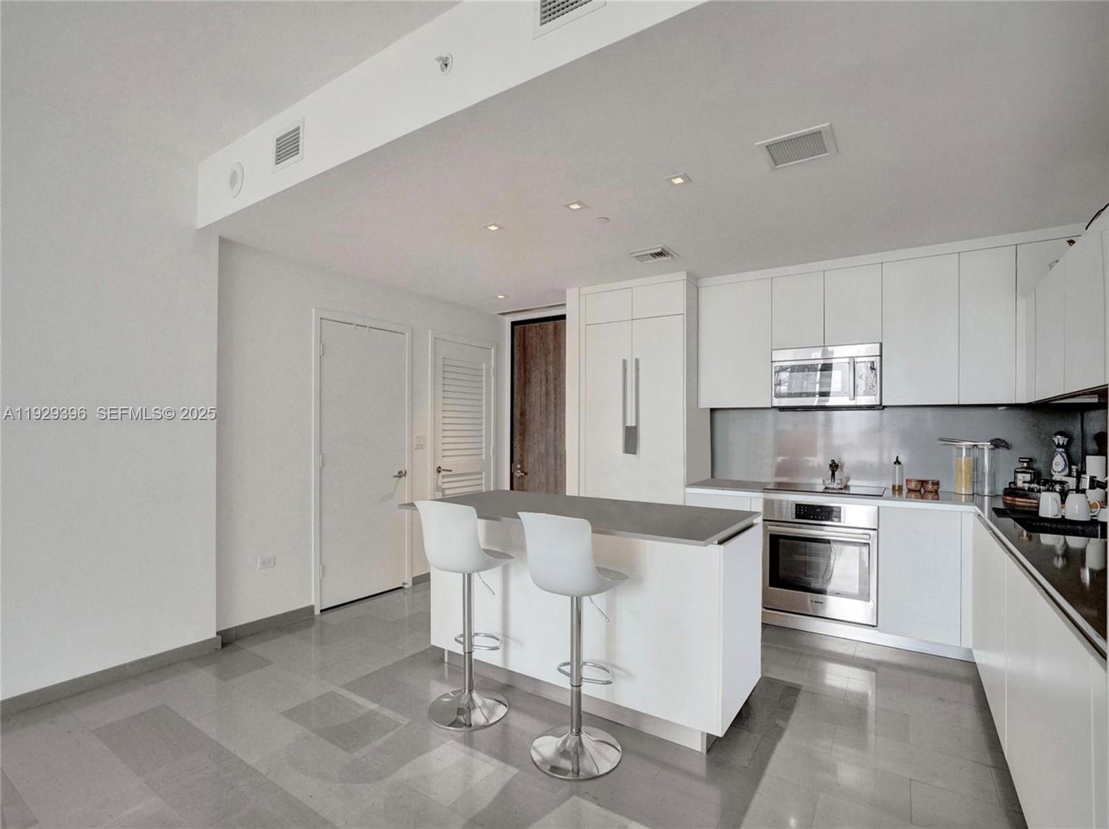 RISE CONDO - Residential Lease