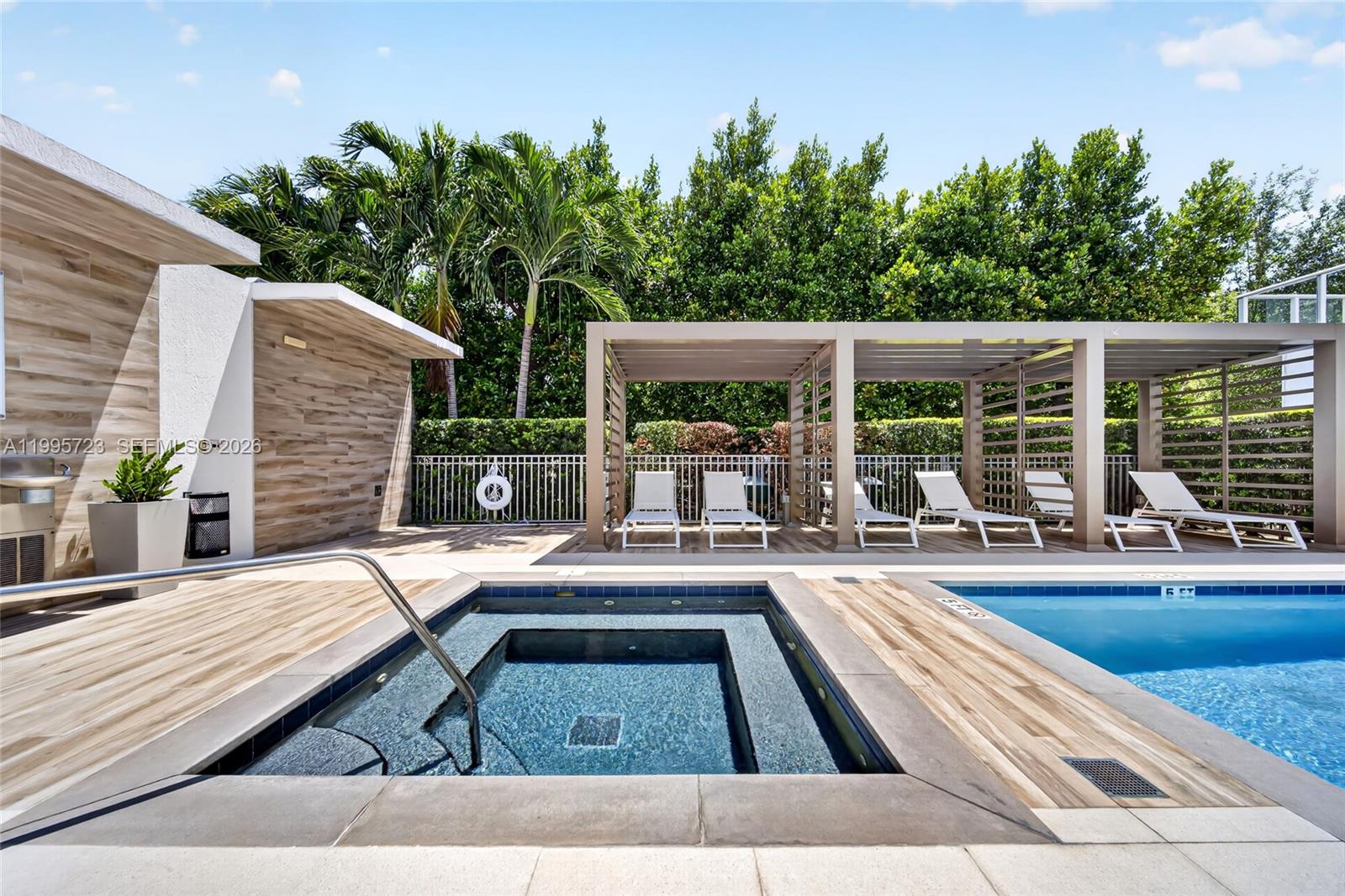 ONE BAY CONDO - Residential