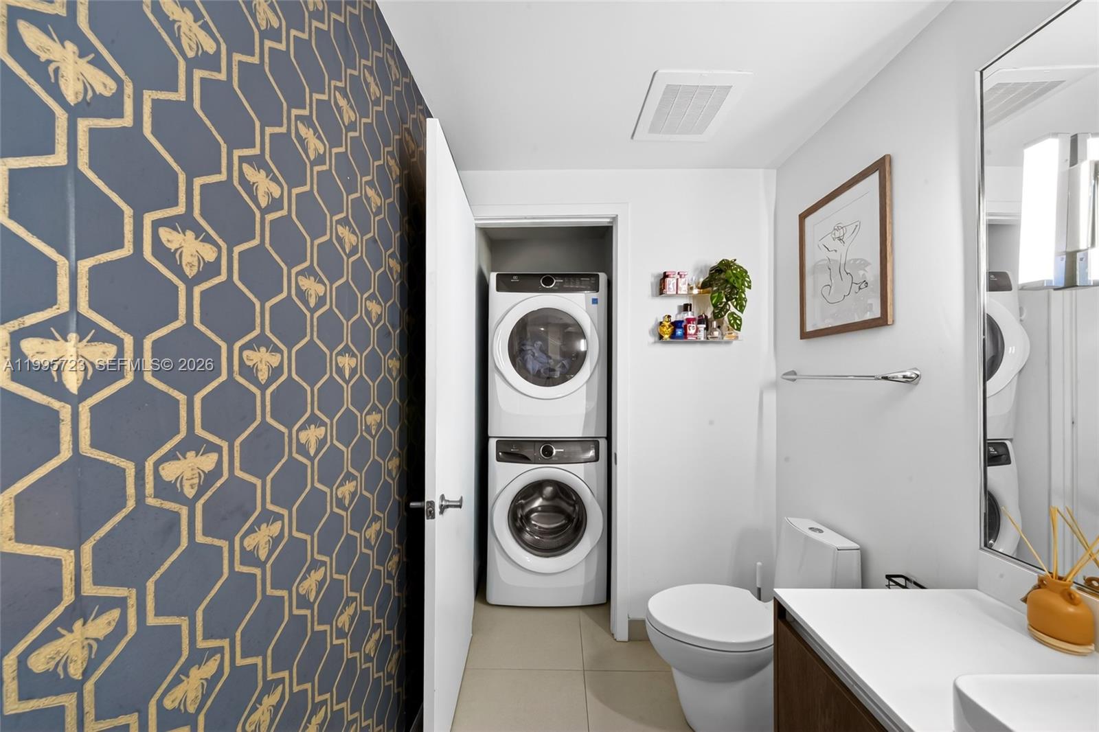 ONE BAY CONDO - Residential