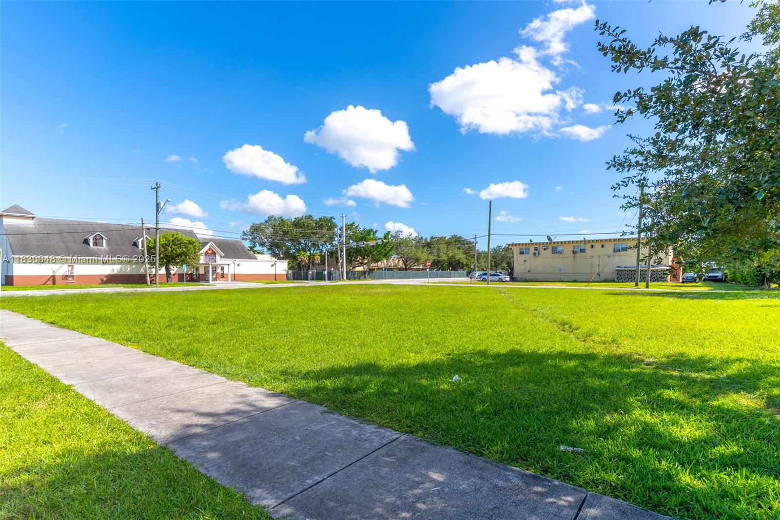 CENTRAL COMML HOMESTEAD - Land