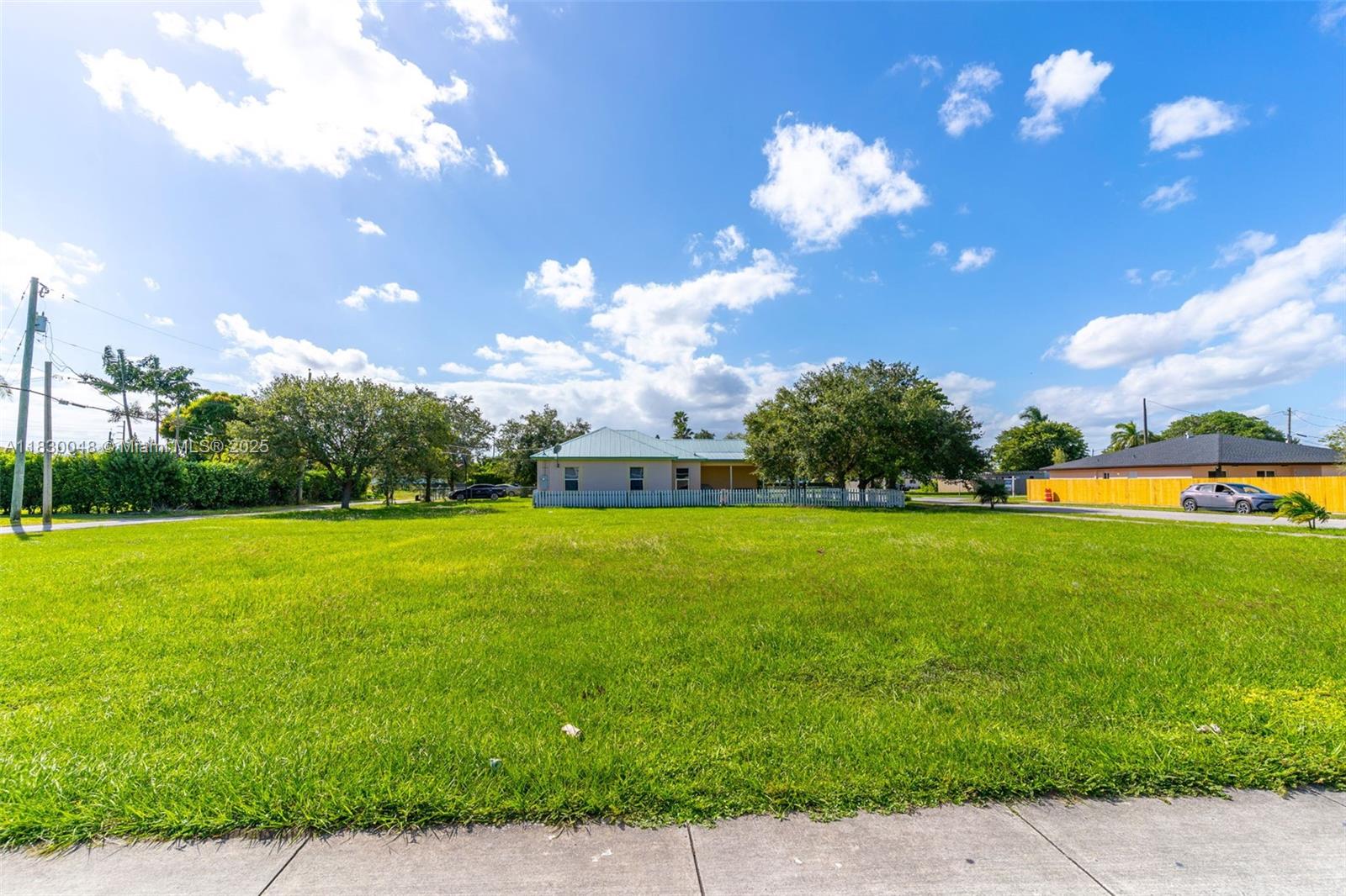 CENTRAL COMML HOMESTEAD - Land