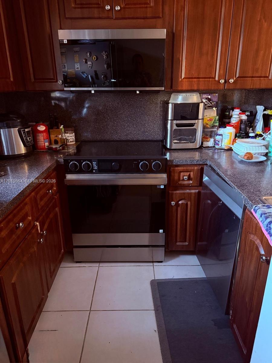 WINDWARD II CONDO - Residential