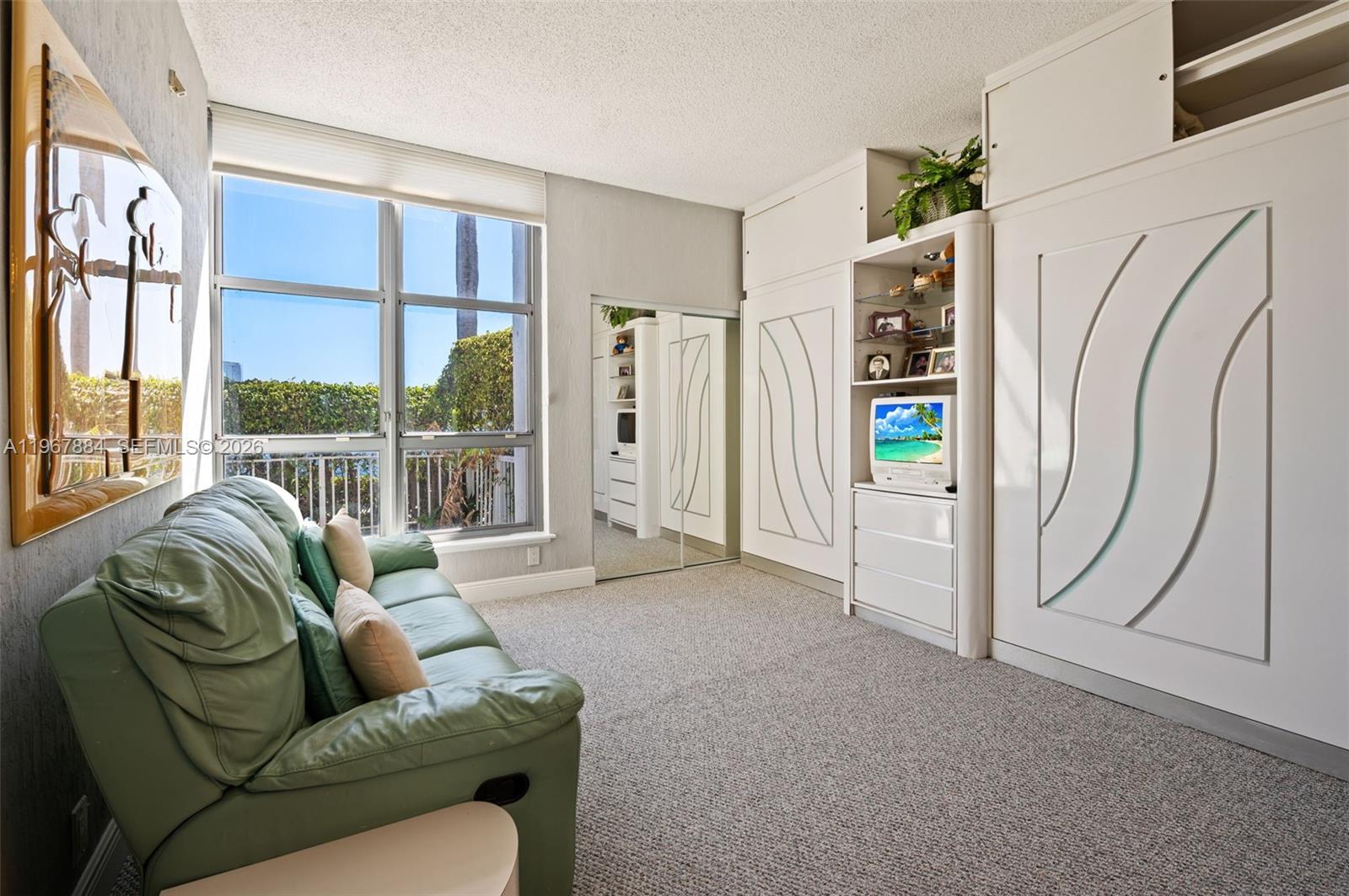 MYSTIC POINTE CONDO NO TH - Residential