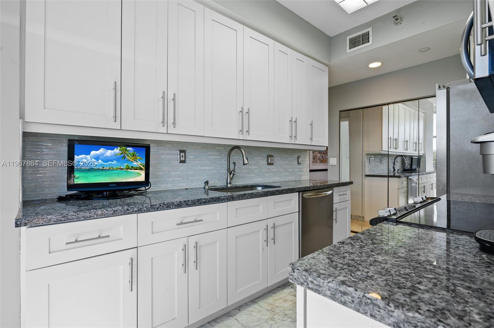 MYSTIC POINTE CONDO NO TH - Residential