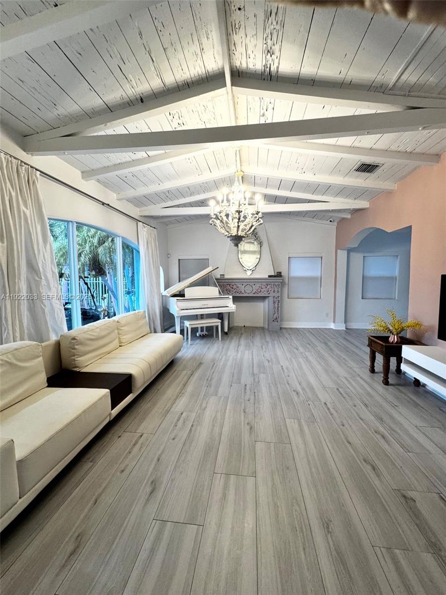 3470 Sheridan Ave n/a