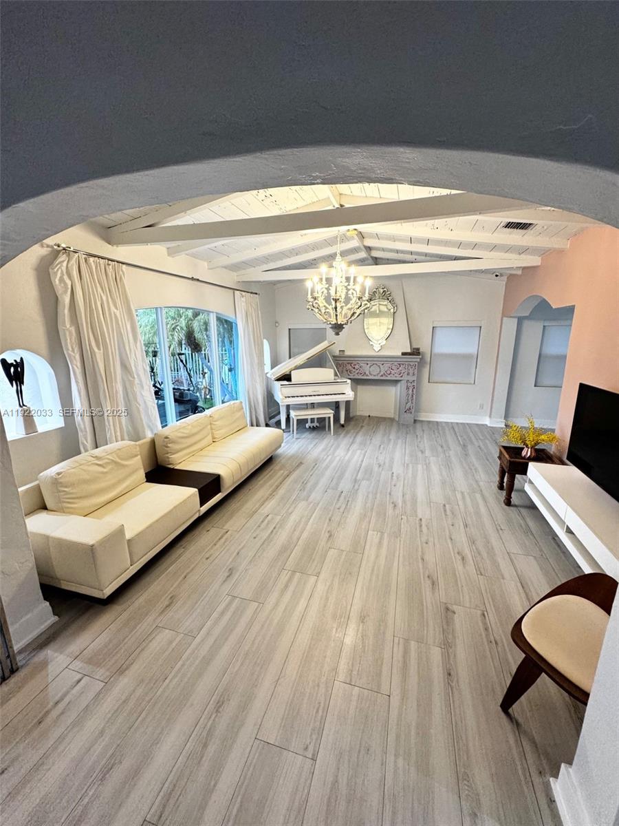 3470 Sheridan Ave n/a