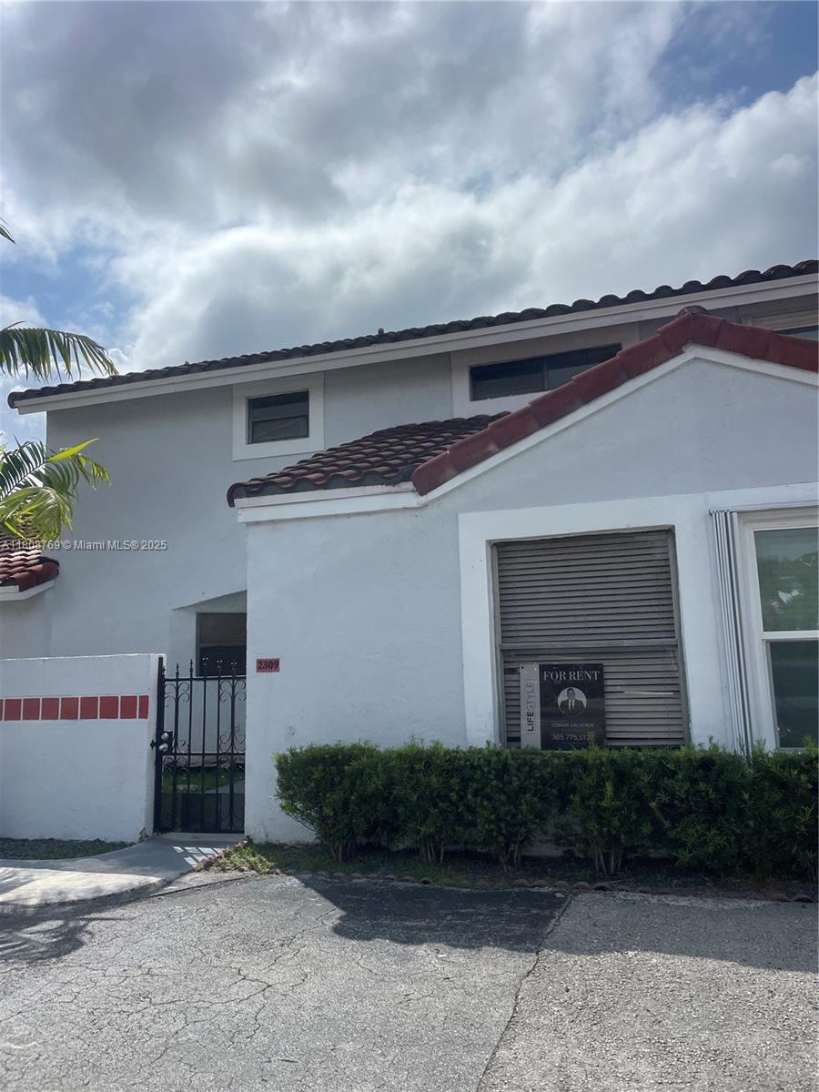 2309 San Remo Cir 2309, Homestead, Miami-Dade County, Florida - 3 Bedrooms  
2 Bathrooms - 