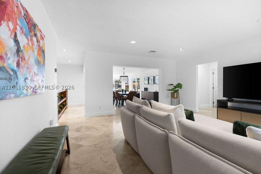 261 SE 4th St, Pompano Beach FL 33060