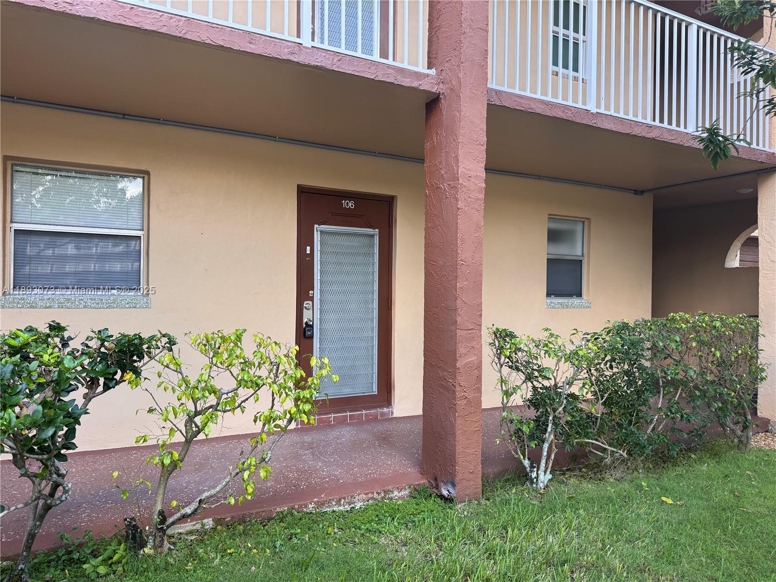 SUNRISE LAKES 84 CONDO - Residential