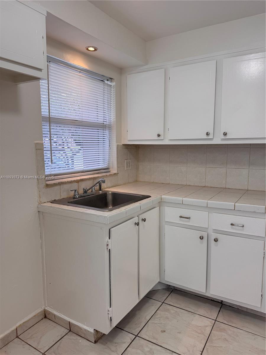SUNRISE LAKES 84 CONDO - Residential