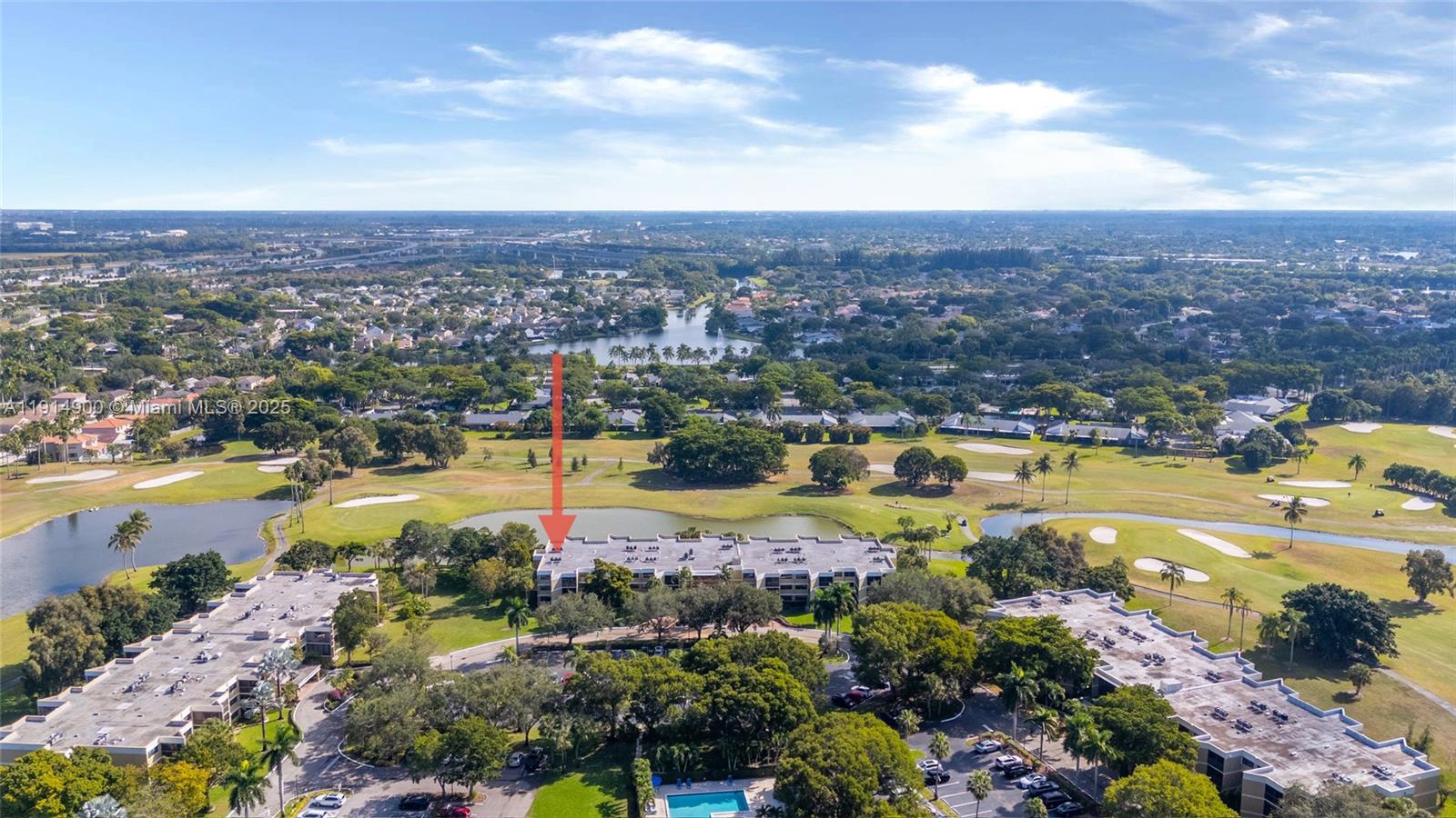 BUILDING FOUR OF COUNTRY - Residential