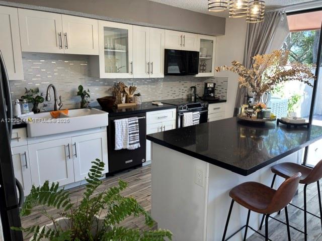 SUNSET KENDALL VILLAS - Residential