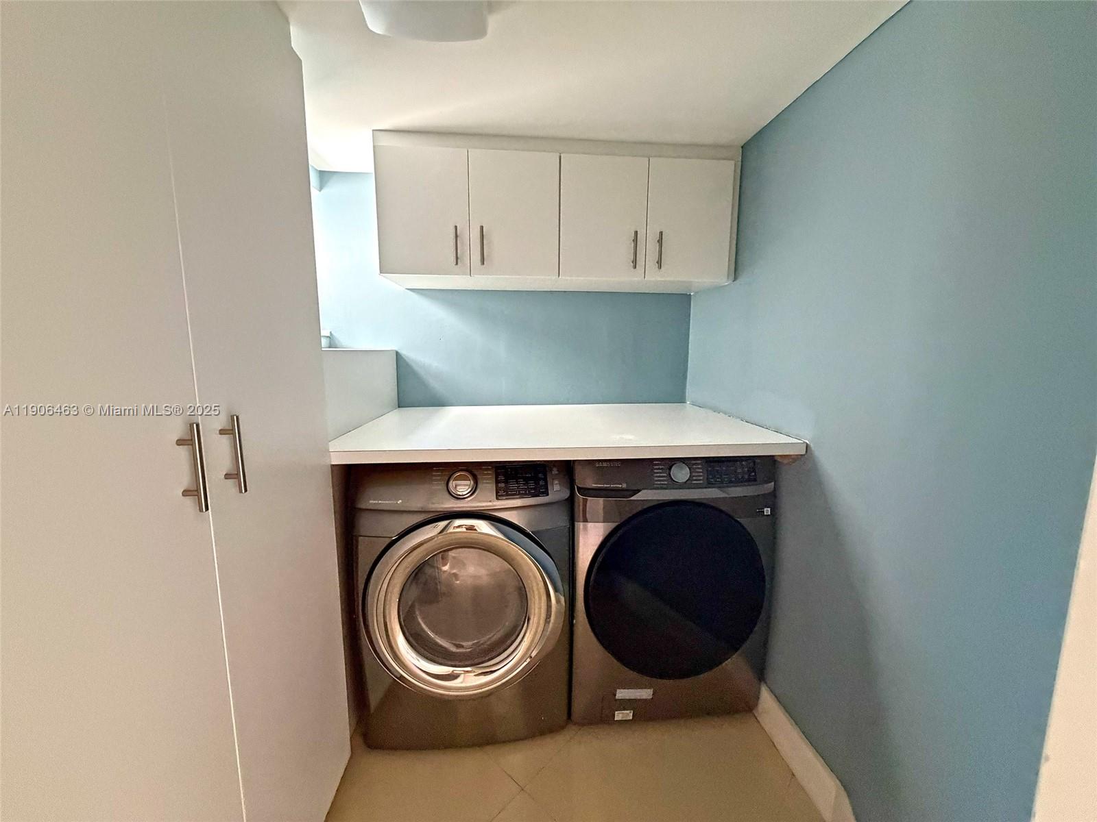 AZURE LAKE CONDO - Residential Lease