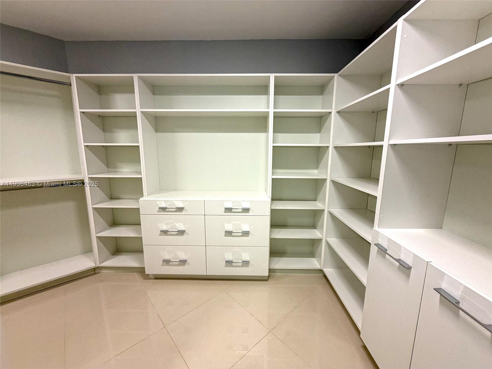 AZURE LAKE CONDO - Residential Lease