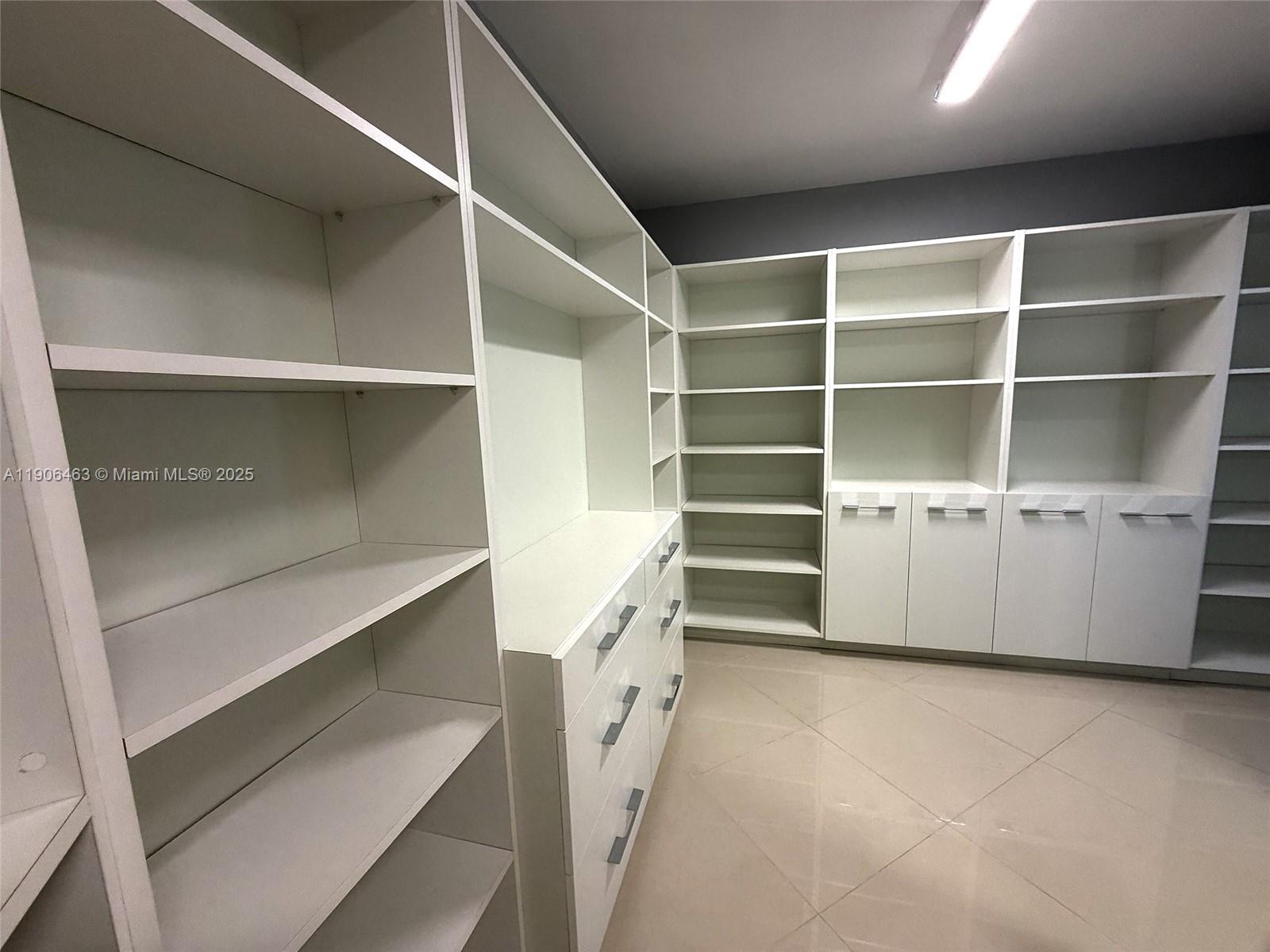 AZURE LAKE CONDO - Residential Lease