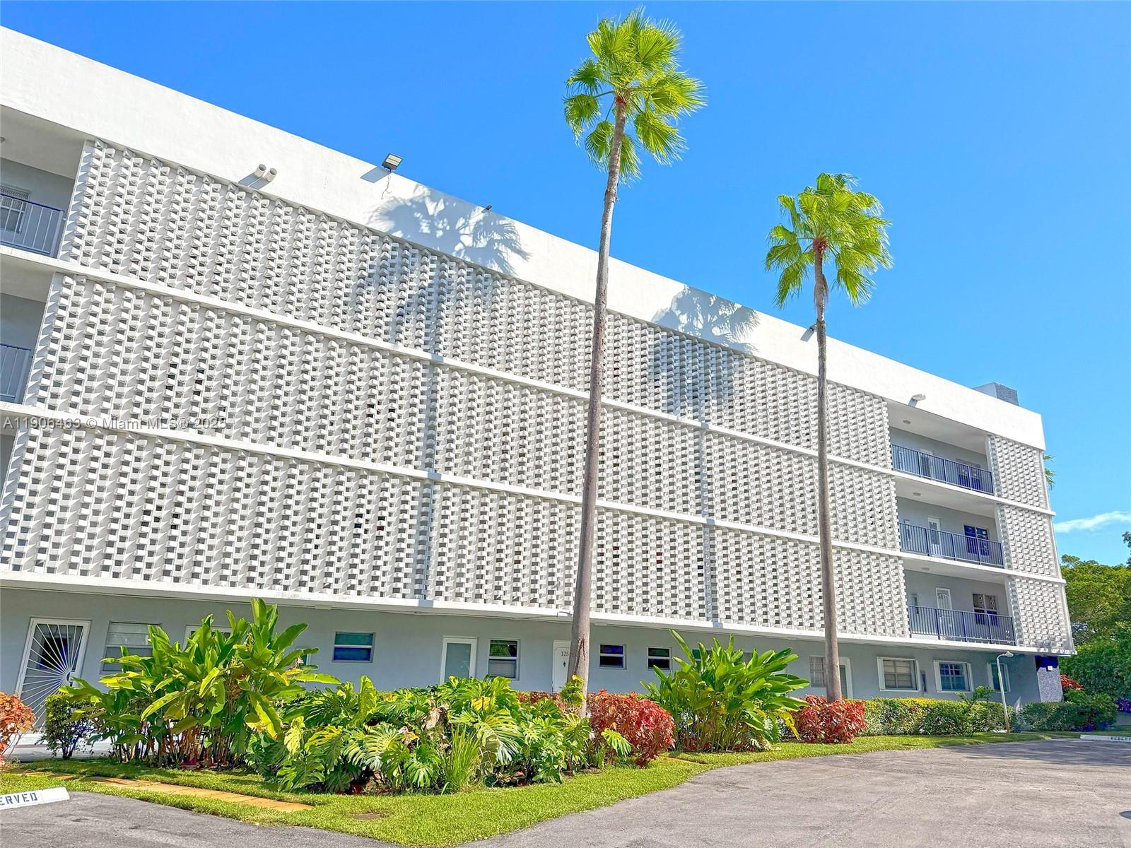 AZURE LAKE CONDO - Residential Lease