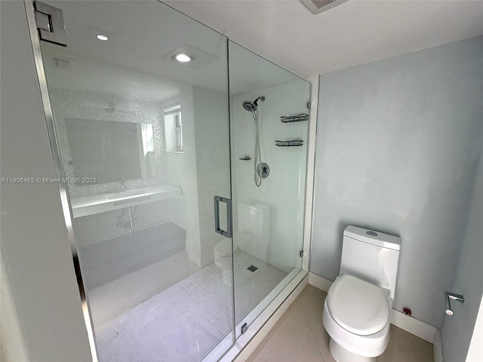 AZURE LAKE CONDO - Residential Lease