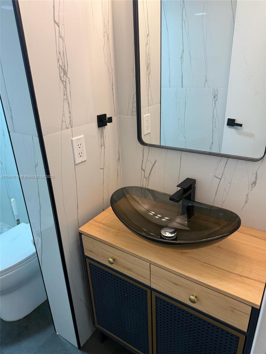 SUTTON PLACE CONDO - Residential