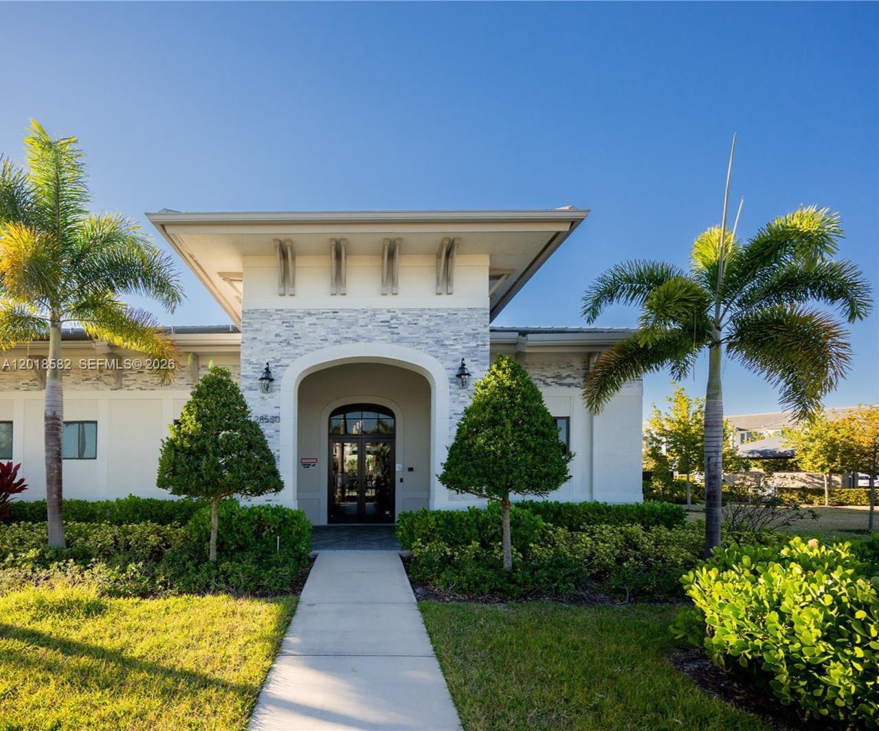 PINE ISLE - Residential