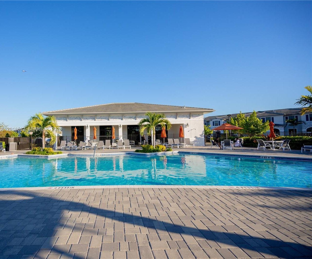 PINE ISLE - Residential