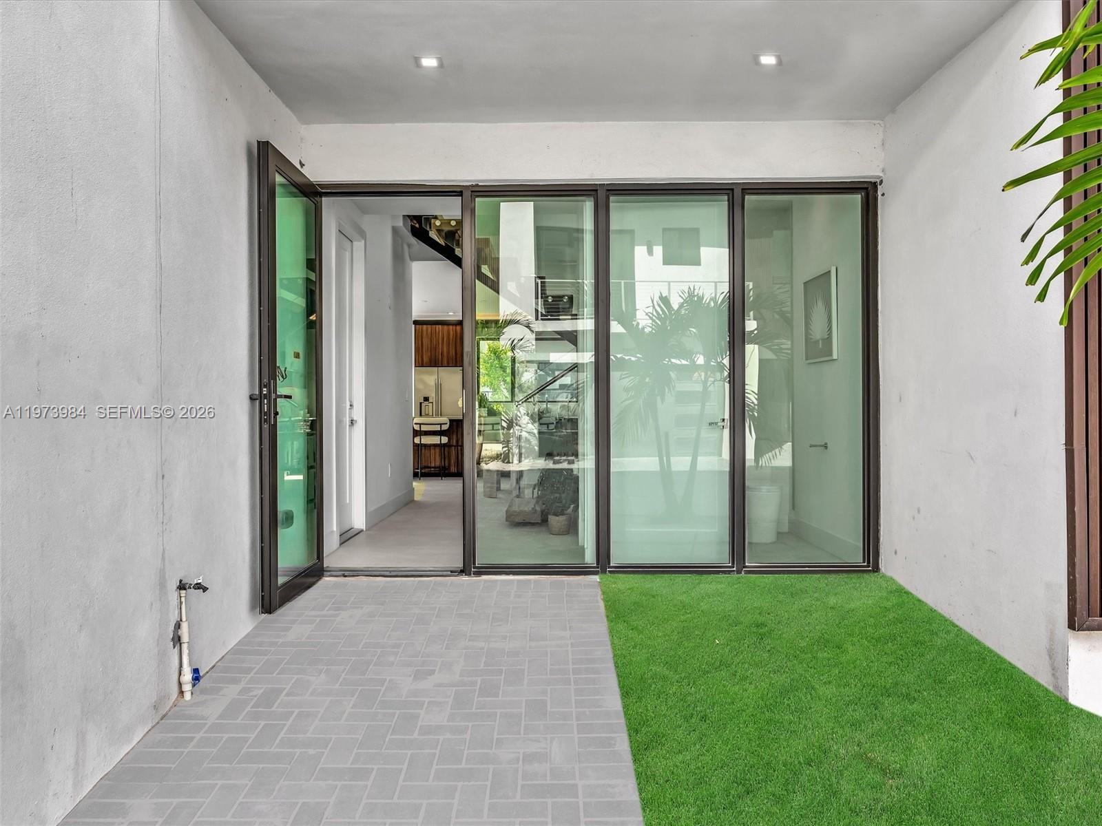 H20 DANIA BEACH - Residential