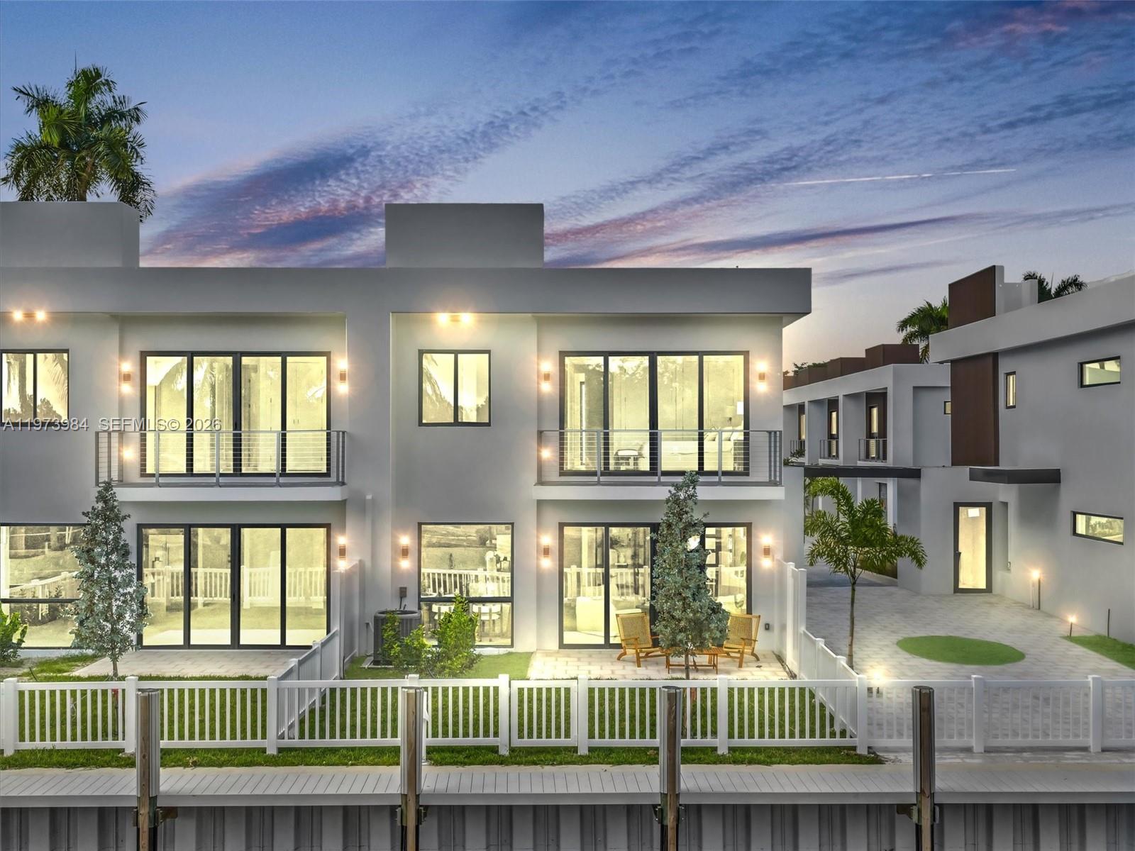 H20 DANIA BEACH - Residential