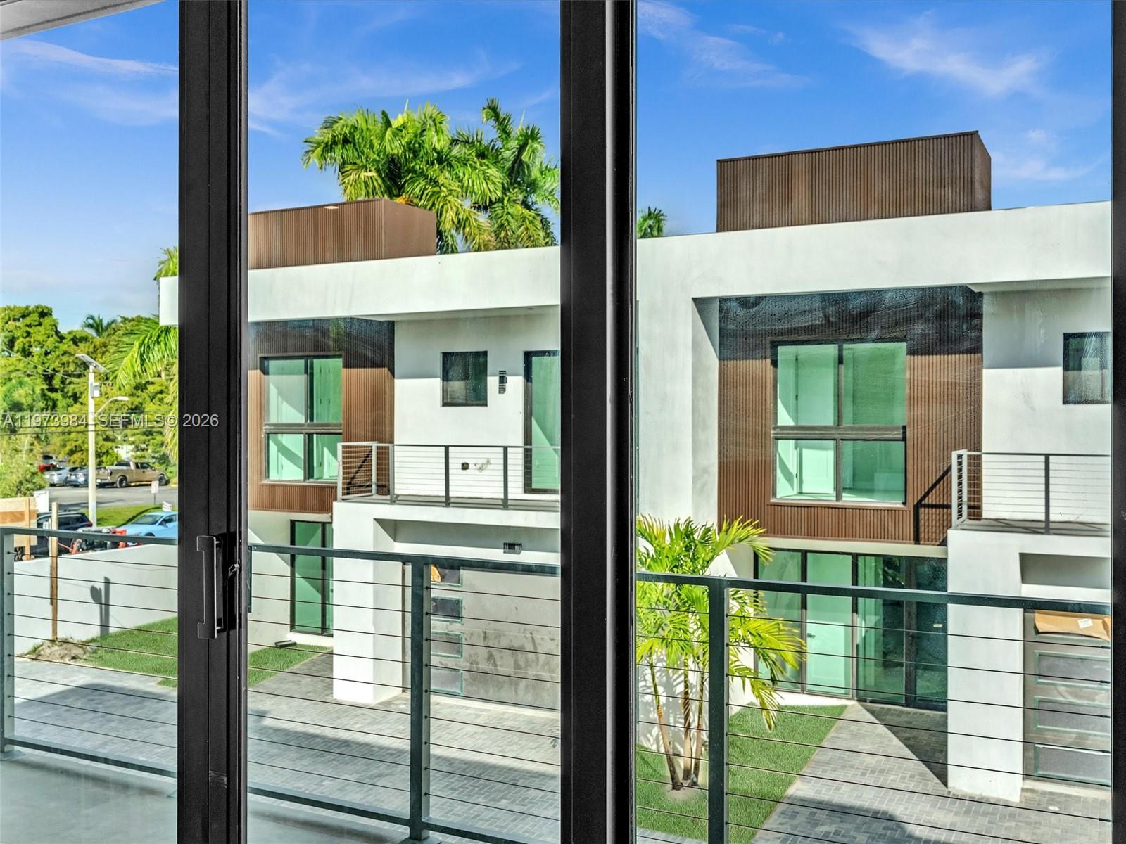 H20 DANIA BEACH - Residential