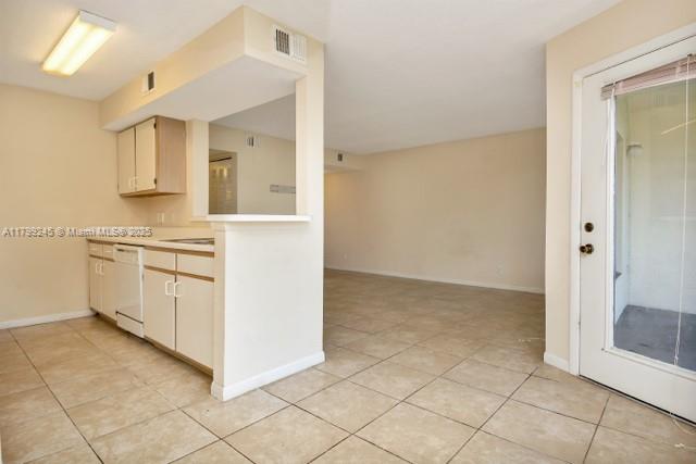 CASABLANCA ISLES CONDO - Residential