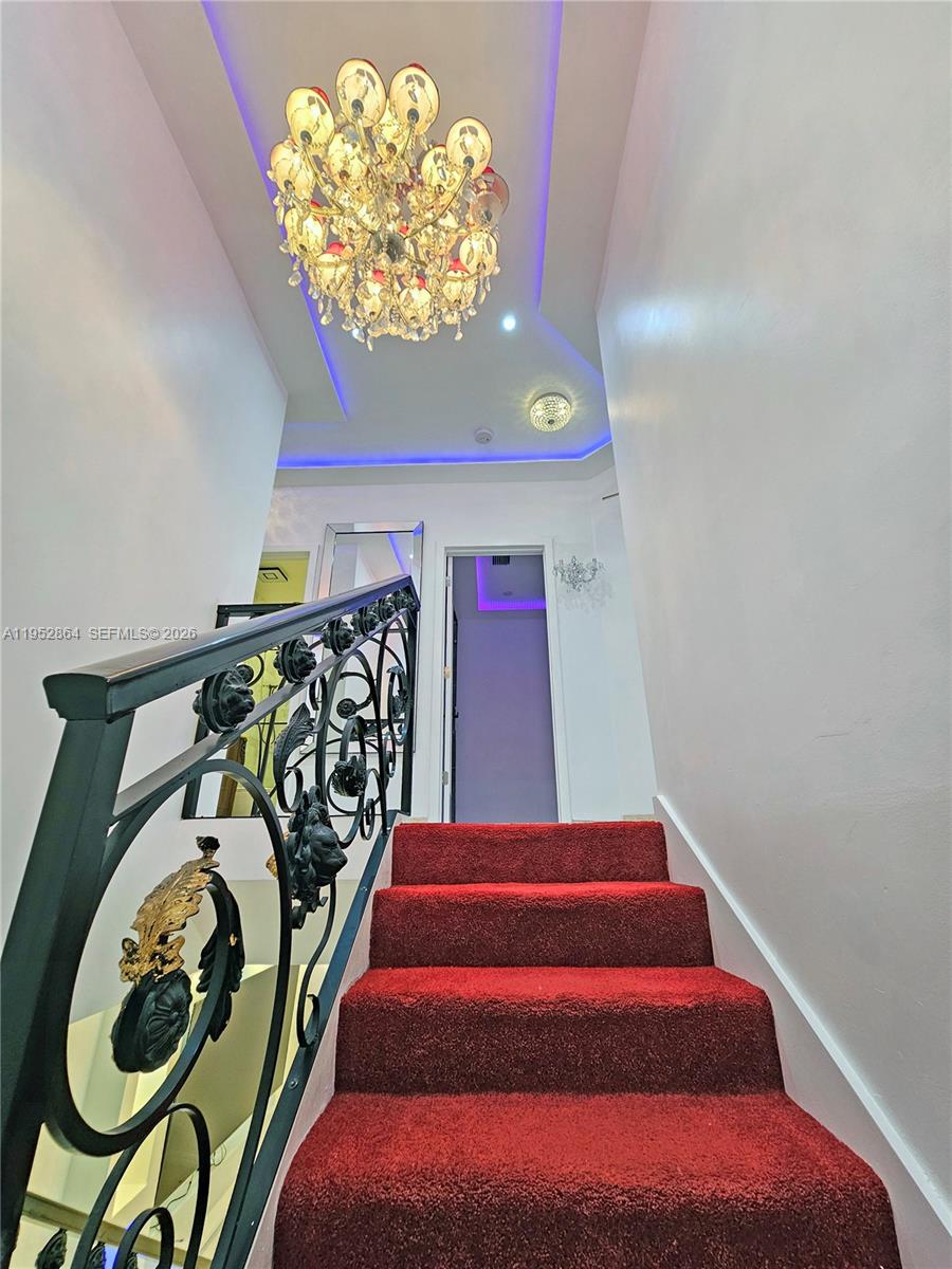 KENDALL VILLAGE TOWNVILLA - Residential