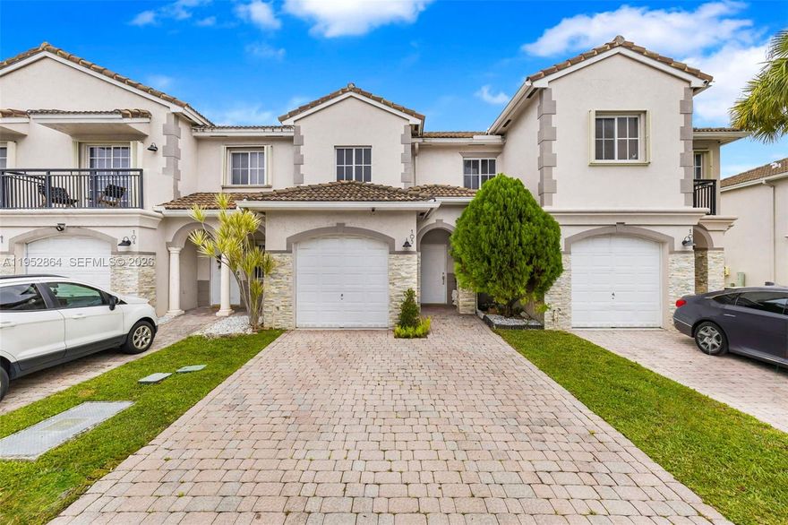 Beautifully located in a desirable, well-kept neighborhood, this home offers a brand-new roof and smart lighting throughout. Enjoy the convenience of an excellent location with great curb appeal and strong long-term value. A must-see—schedule your showing today!