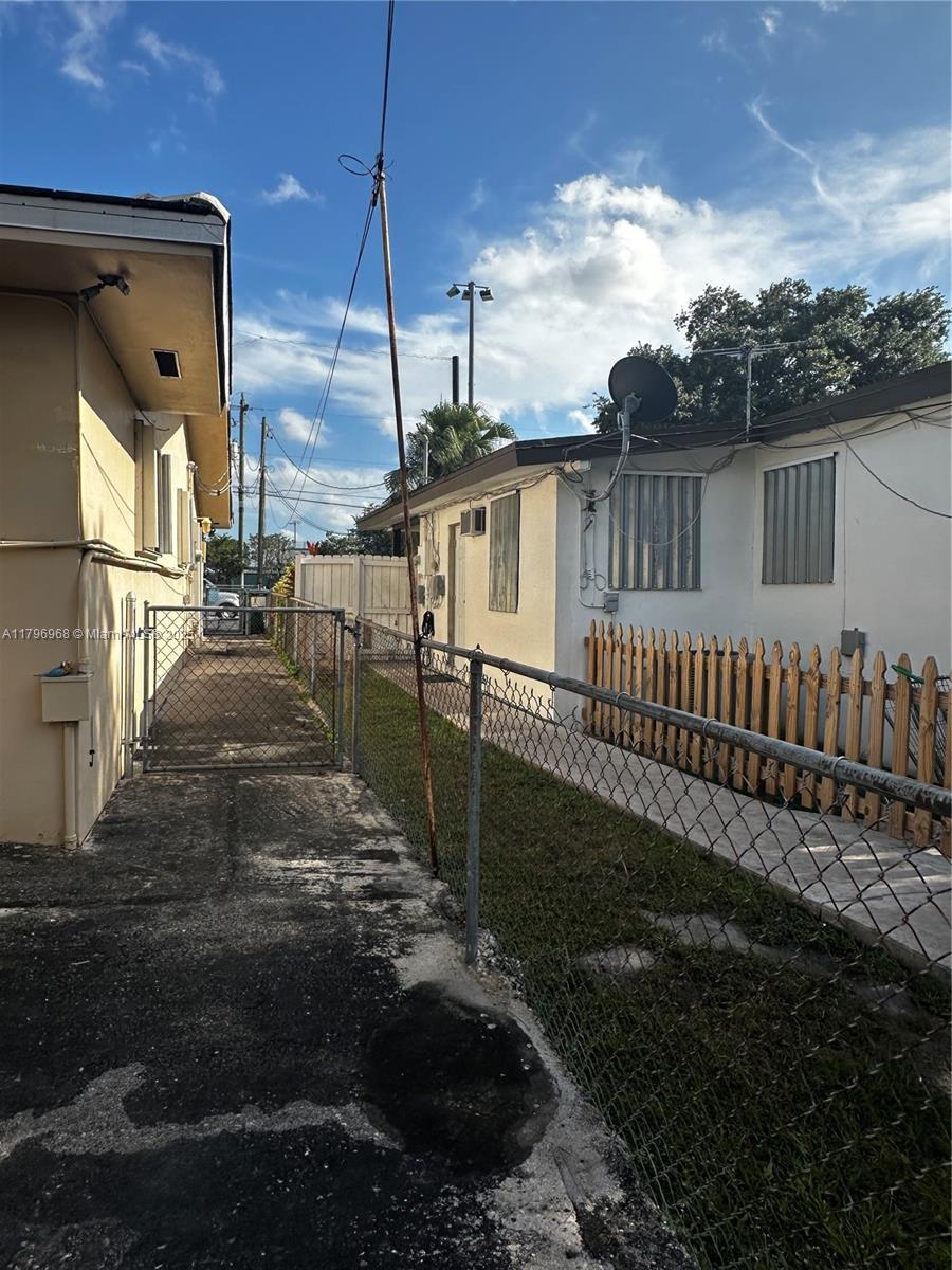 8935 SW 28th St REAR