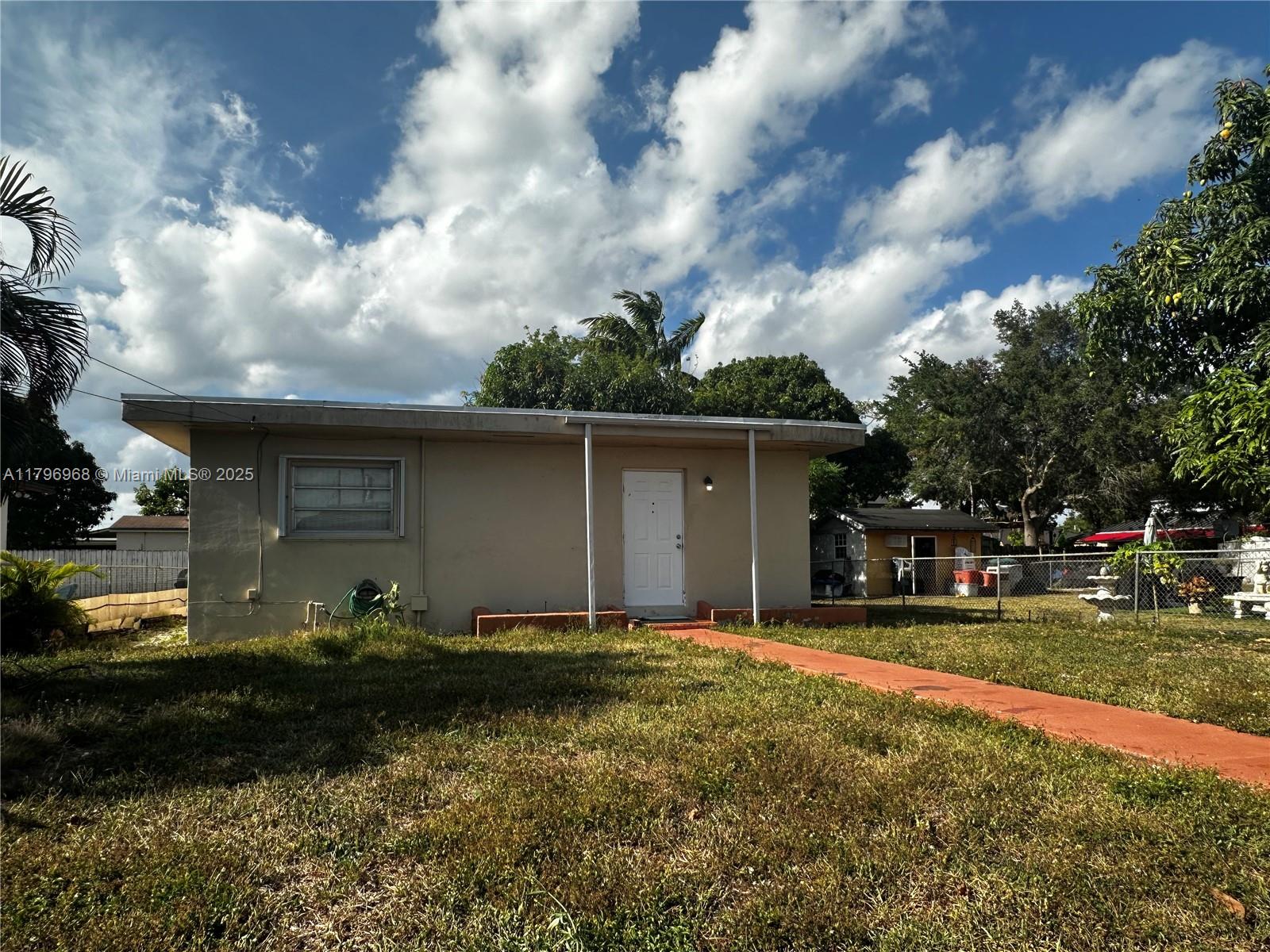 8935 SW 28th St REAR