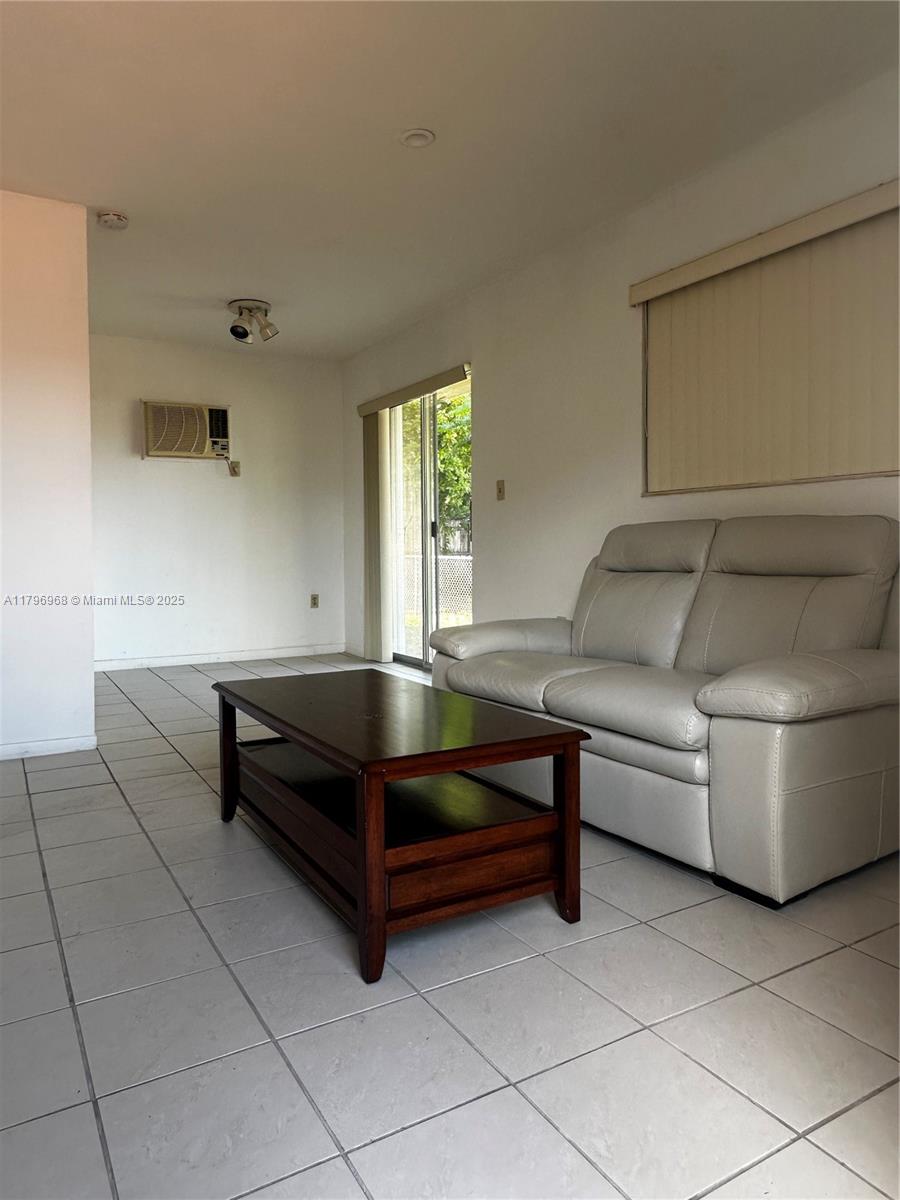 8935 SW 28th St REAR