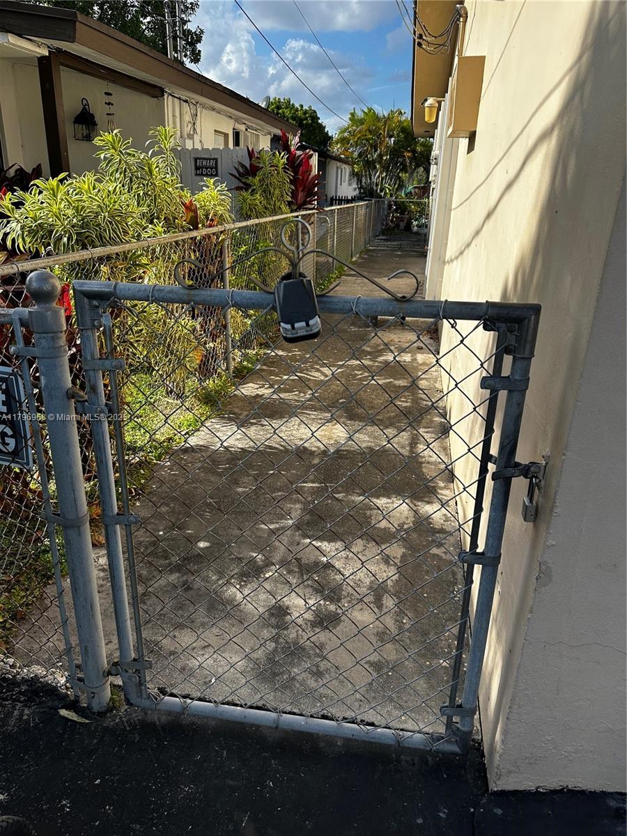 8935 SW 28th St REAR