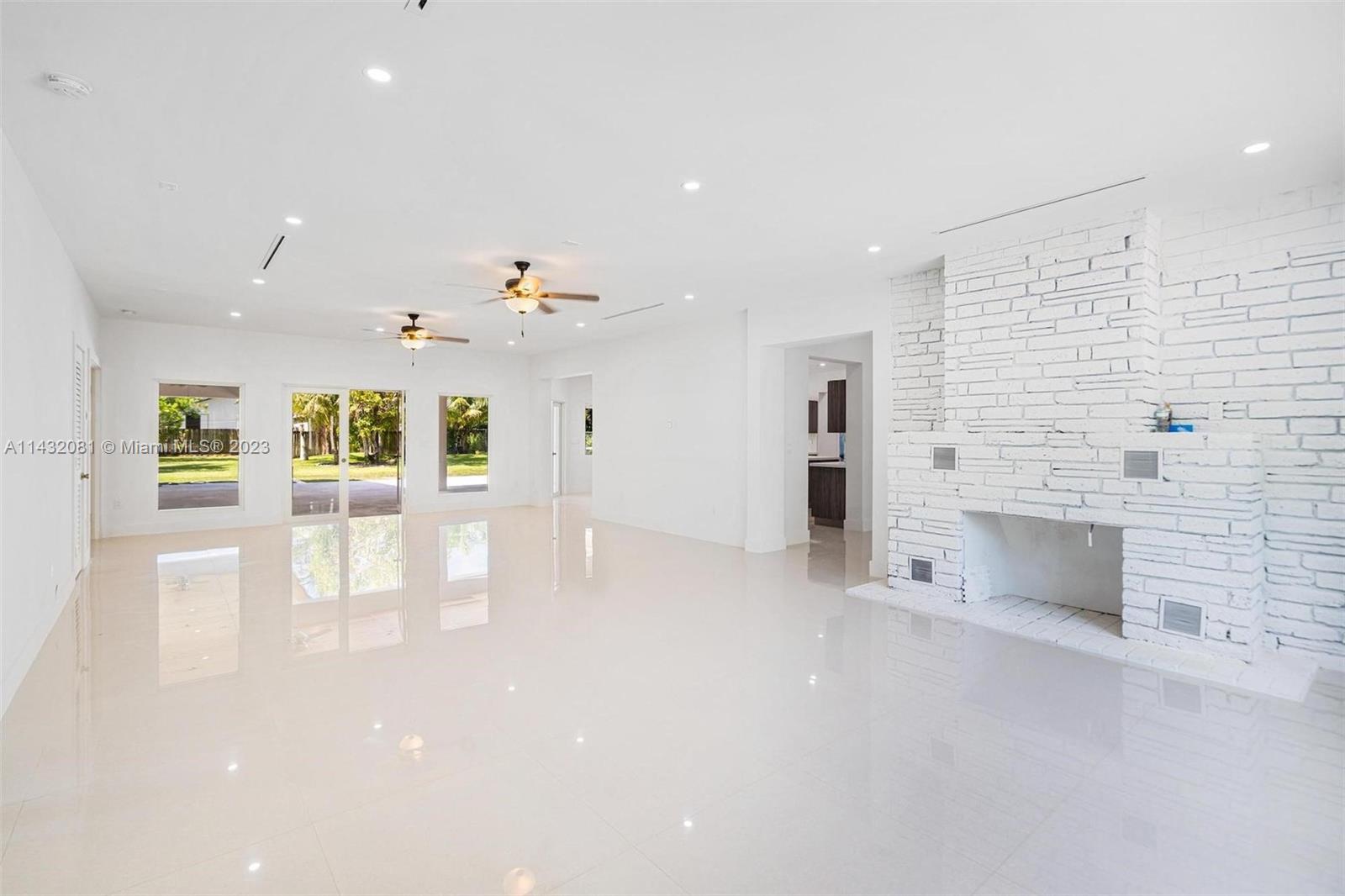 SO MIAMI GDN HEIGHTS - Residential