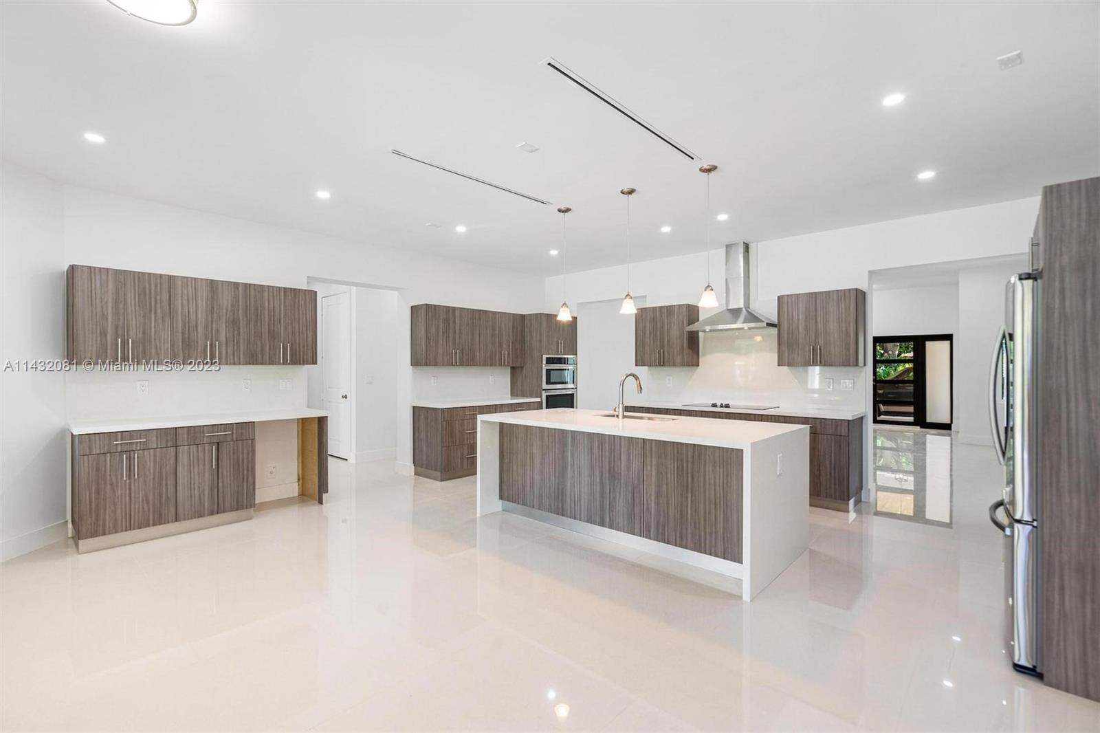 SO MIAMI GDN HEIGHTS - Residential