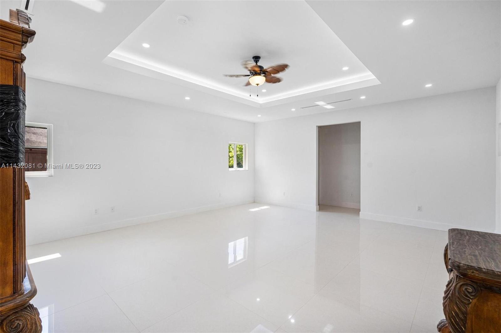 SO MIAMI GDN HEIGHTS - Residential